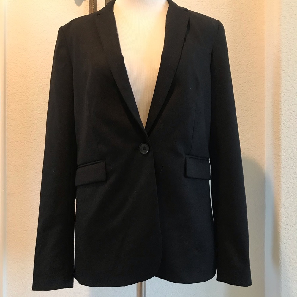 Black H&M blazer size 6